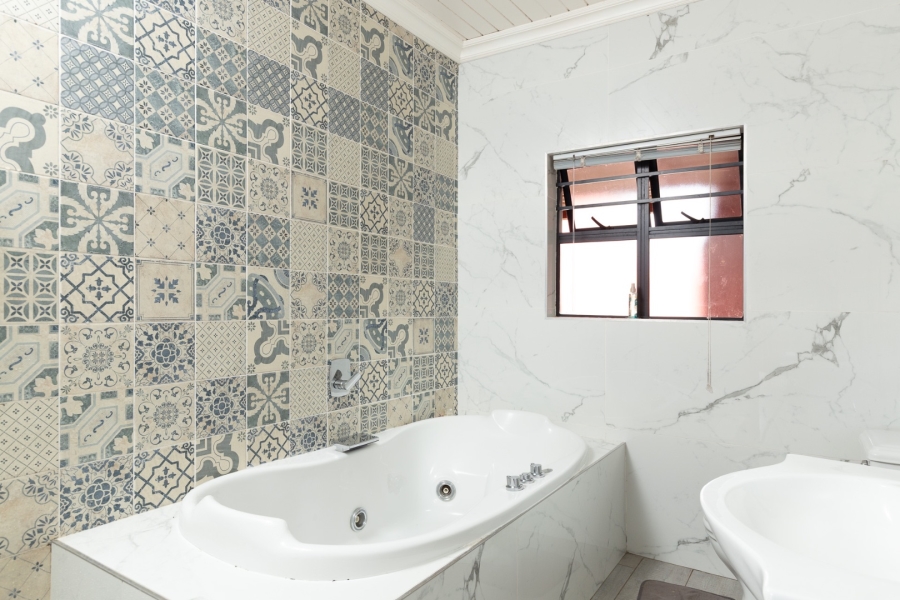4 Bedroom Property for Sale in Velddrif Western Cape